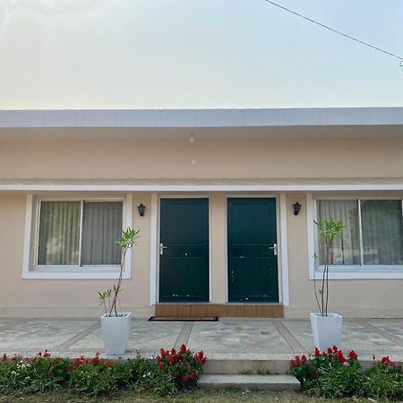 The Bougainvillea Cottage Farmstay Near Dehradun , 2 Bedroom Private Cottage Next To Fields And Orchards With Hill Views Екстериор снимка