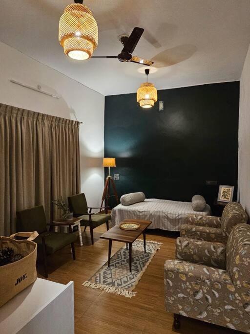 The Bougainvillea Cottage Farmstay Near Dehradun , 2 Bedroom Private Cottage Next To Fields And Orchards With Hill Views Екстериор снимка